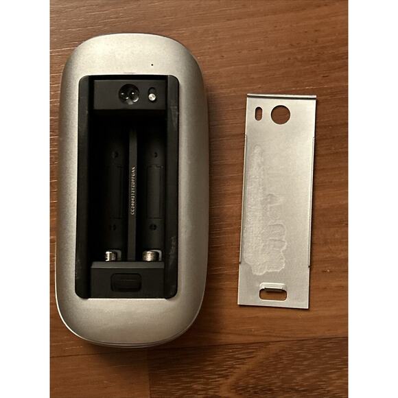FOR PARTS - Genuine Apple Magic Mouse Wireless Bluetooth Mac White A1296 3VDC B8 - Picture 8 of 8